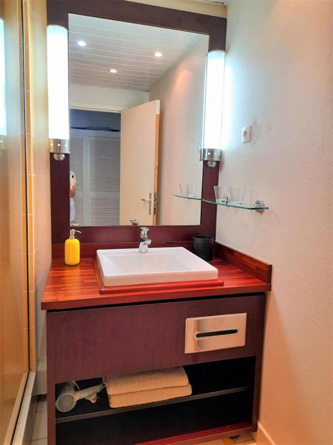 Ilet Bleu Studio Cosy Rdc Vue Mer Et Jardin - Acces Direct Plage Le Gosier  Dış mekan fotoğraf
