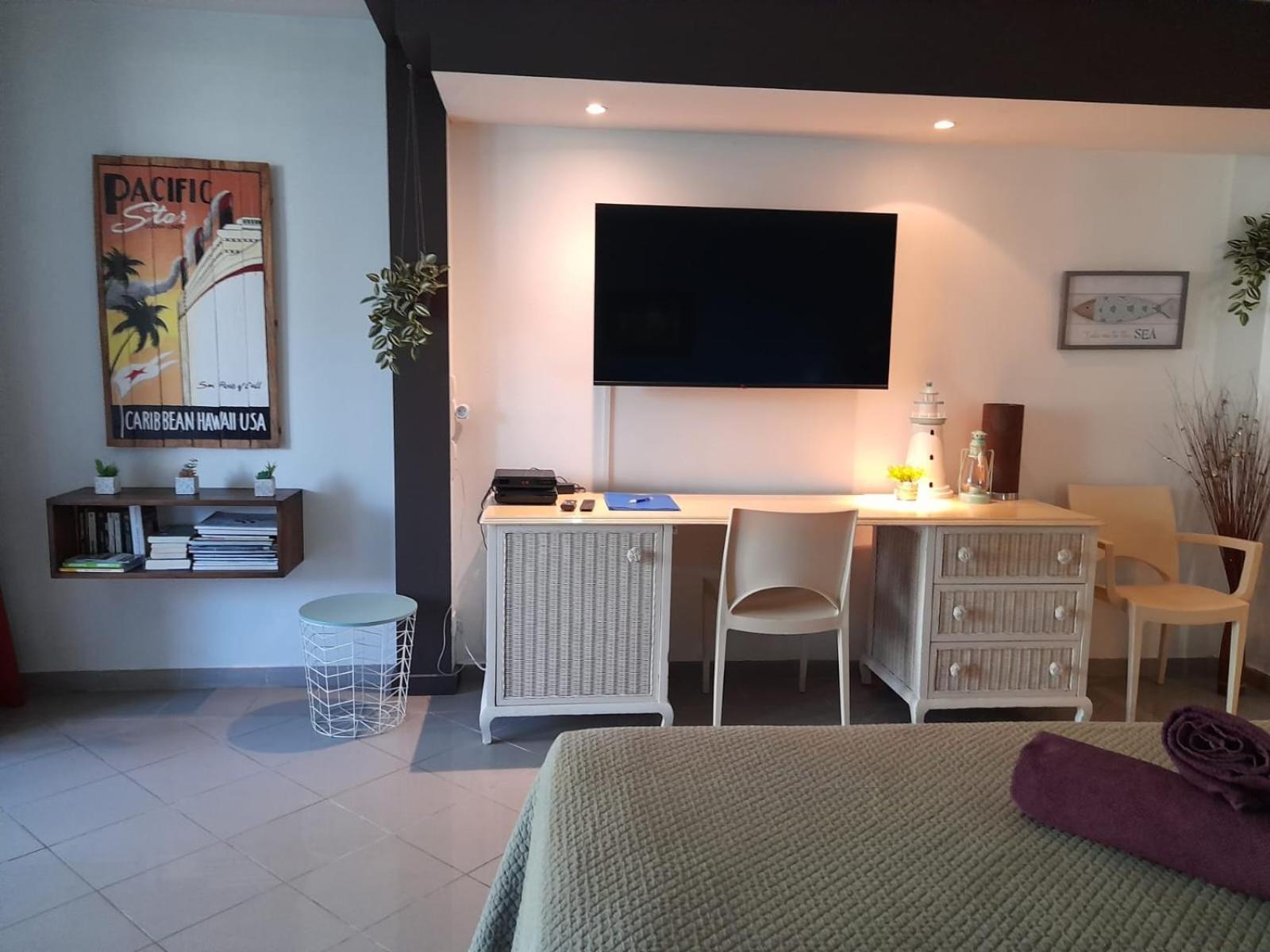 Ilet Bleu Studio Cosy Rdc Vue Mer Et Jardin - Acces Direct Plage Le Gosier  Dış mekan fotoğraf
